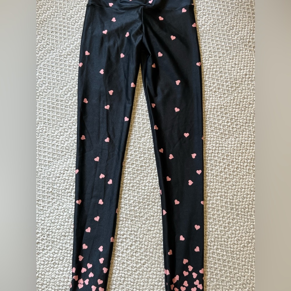 GoldSheep Tone It Up Leggings / Pink Hearts